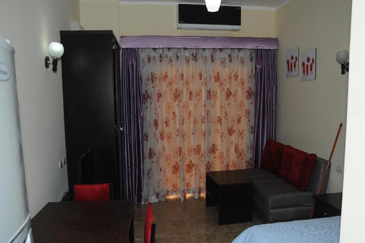Studio H In Florenza Khamsin Hurghada Bagian luar foto